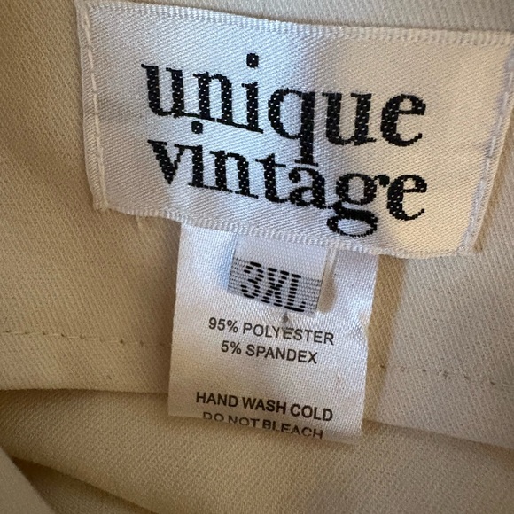 Unique Vintage Cream Button-Up Top - Picture 6 of 6